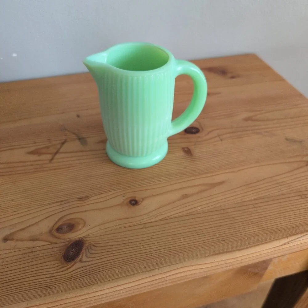 Vintage Jaedite Sugar Bowl With Lid And Creamer - Picture 5 of 8